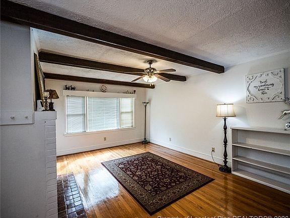 3rd image of 111 E McNeill Dr
