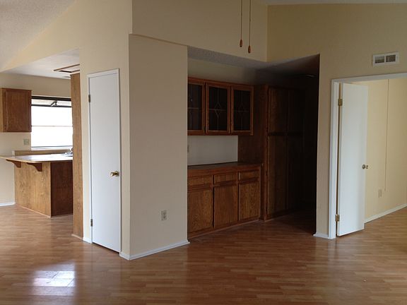 2nd image of 14313 Somerset Dr