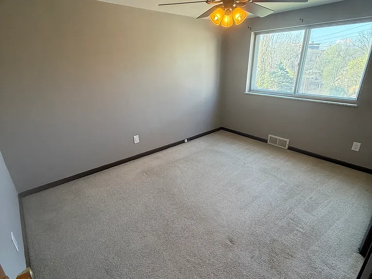 903 Chester Ave #1 — Photo 6