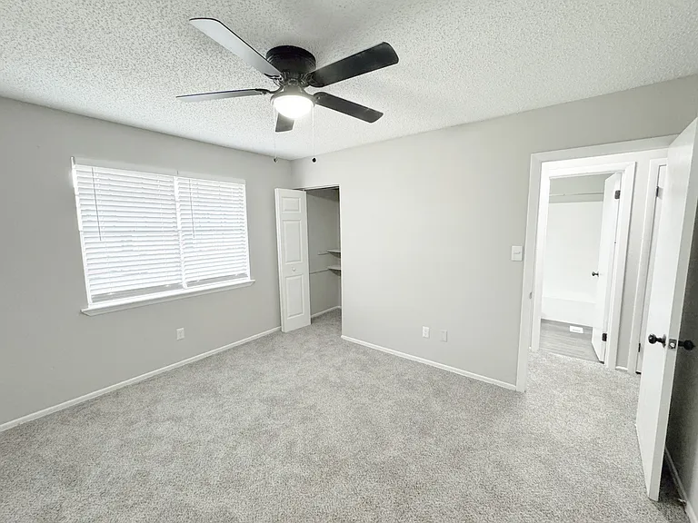 Reserve at Hillcrest — Photo 22