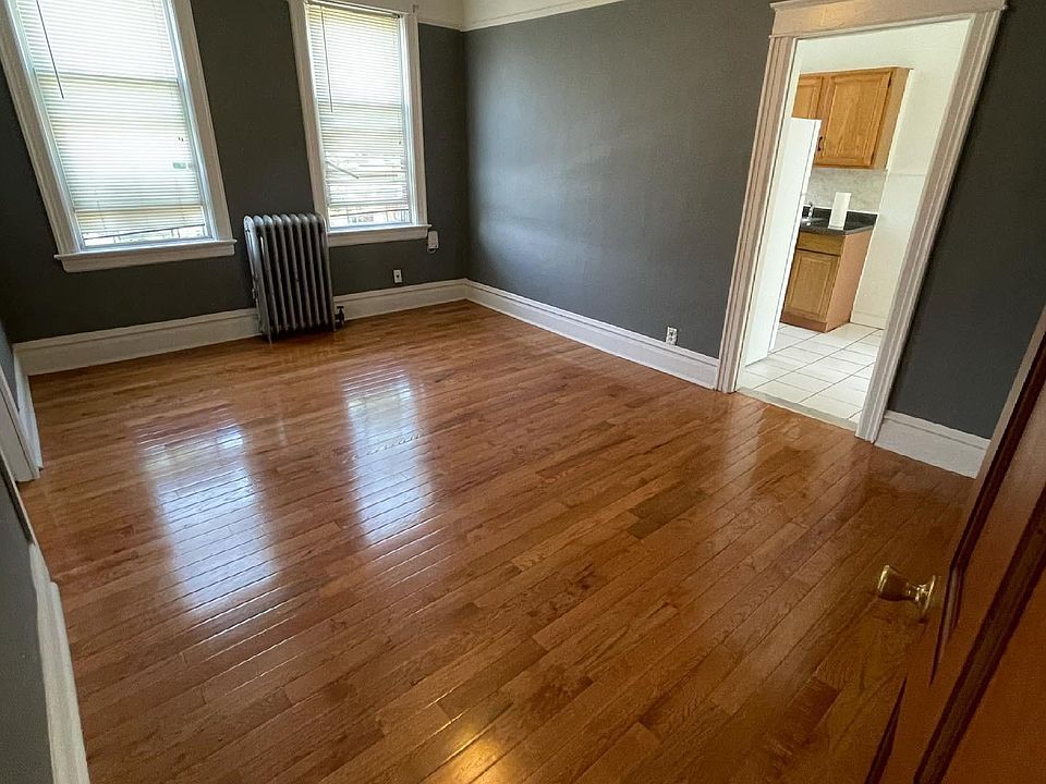 1st image of 1403 Arnow Ave APT 2