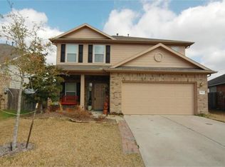 906 Yorkshire Hollow Ln, Fresno, TX 77545