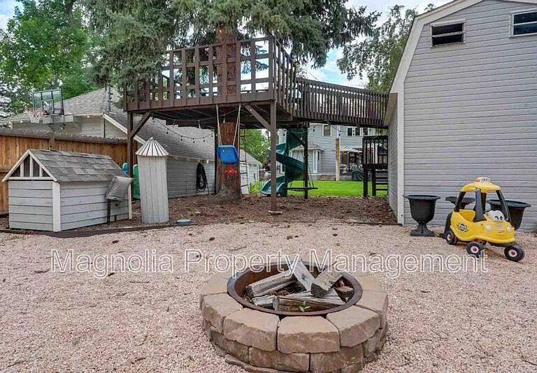 1532 N Nevada Ave — Photo 47