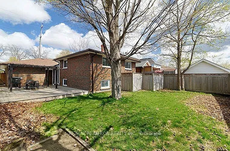 26 John St E — Photo 10