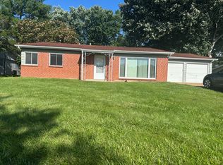 1018 Tempo Dr, Saint Louis, MO 63146