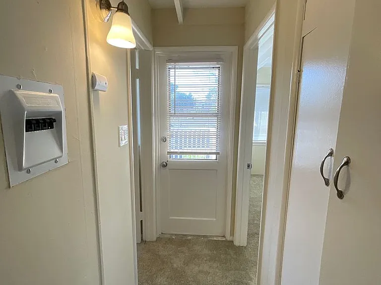 203-209 E Acacia Ave — Photo 15