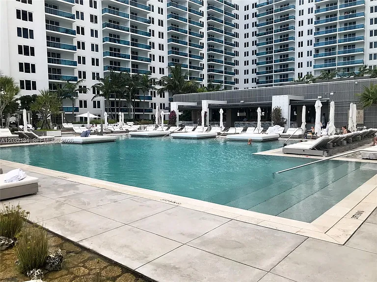 2301 Collins Ave #843 — Photo 29