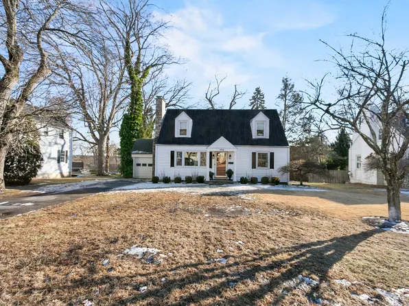 12 Lund Avenue, Stamford, CT 06907