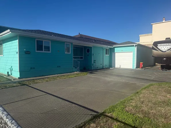 845 G St, Crescent City, CA 95531