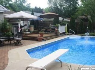 16 Smith Rd, Toms River, NJ 08755