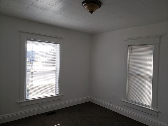 5th image of 209 N Hill St #1