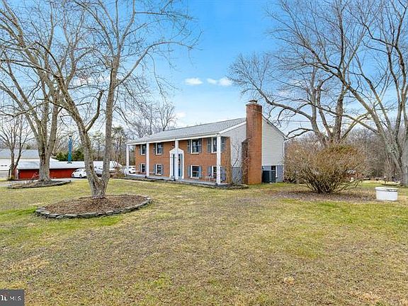 5th image of 1573 Garrisonville Rd
