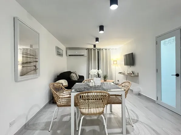 1 Tartak, Carolina, PR 00979