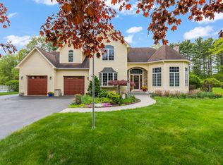 4 Cottagewood Lane, Kennebunk, ME 04043