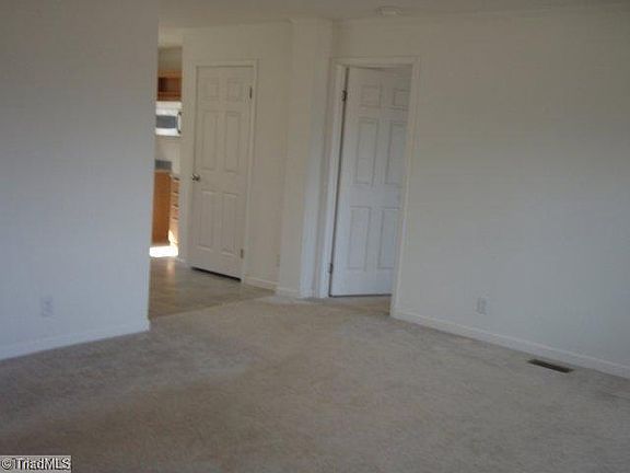 4th image of 2985 Little Creek Dr