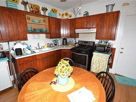 409 Colton Ave, Newark, NY 14513 | MLS #R1296534 | Zillow