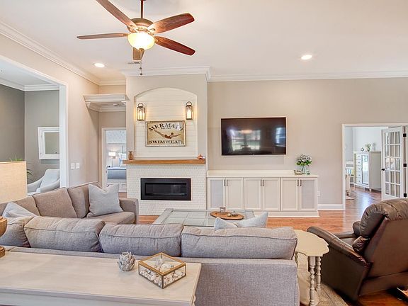 5th image of 4478 Fringetree Dr.