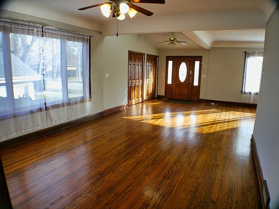 4th image of 9820 S 55th Ave