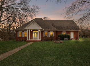 1019 Hilton Ln, Castalian Springs, TN 37031