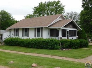 403 W 3rd St, Holton, KS 66436