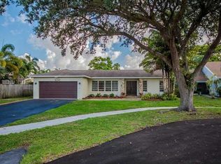8747 SW 52nd St, Cooper City, FL 33328