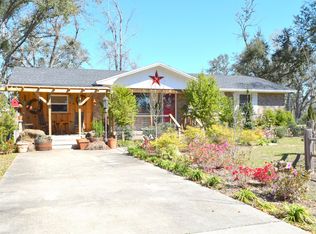 7162 Providence Church Rd, Grand Ridge, FL 32442