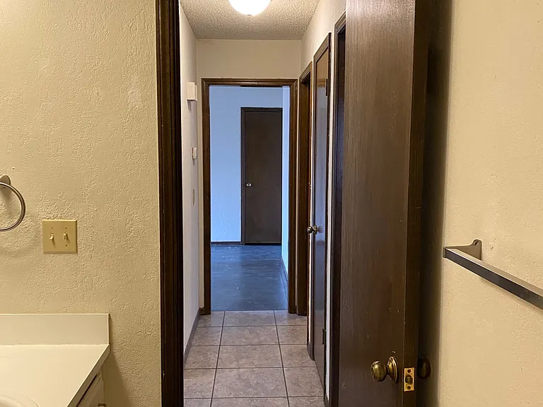 3013 Gwendolyn Ln — Photo 20