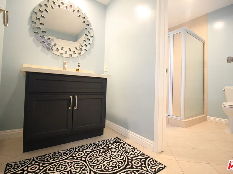 6605 S Sherbourne Dr — Photo 35