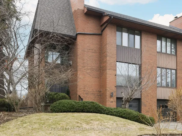 122 Cortleigh Blvd, Toronto, ON M4R 1K6