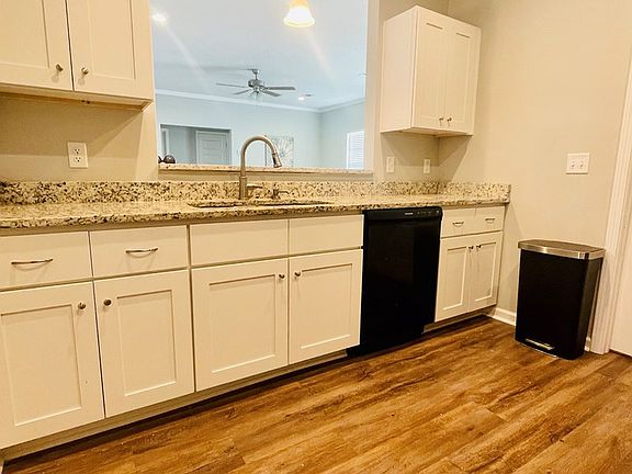 3rd image of 108 Ashby Dr