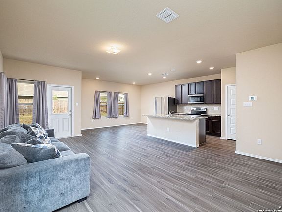 3rd image of 2455 PINK PEARL DR