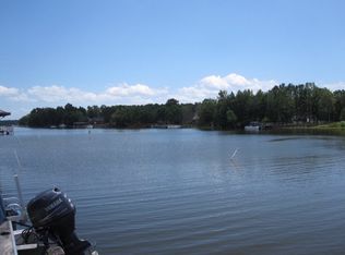 49 Ridge Lake Dr, Manning, SC 29102