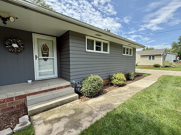 2nd image of 716 16th St