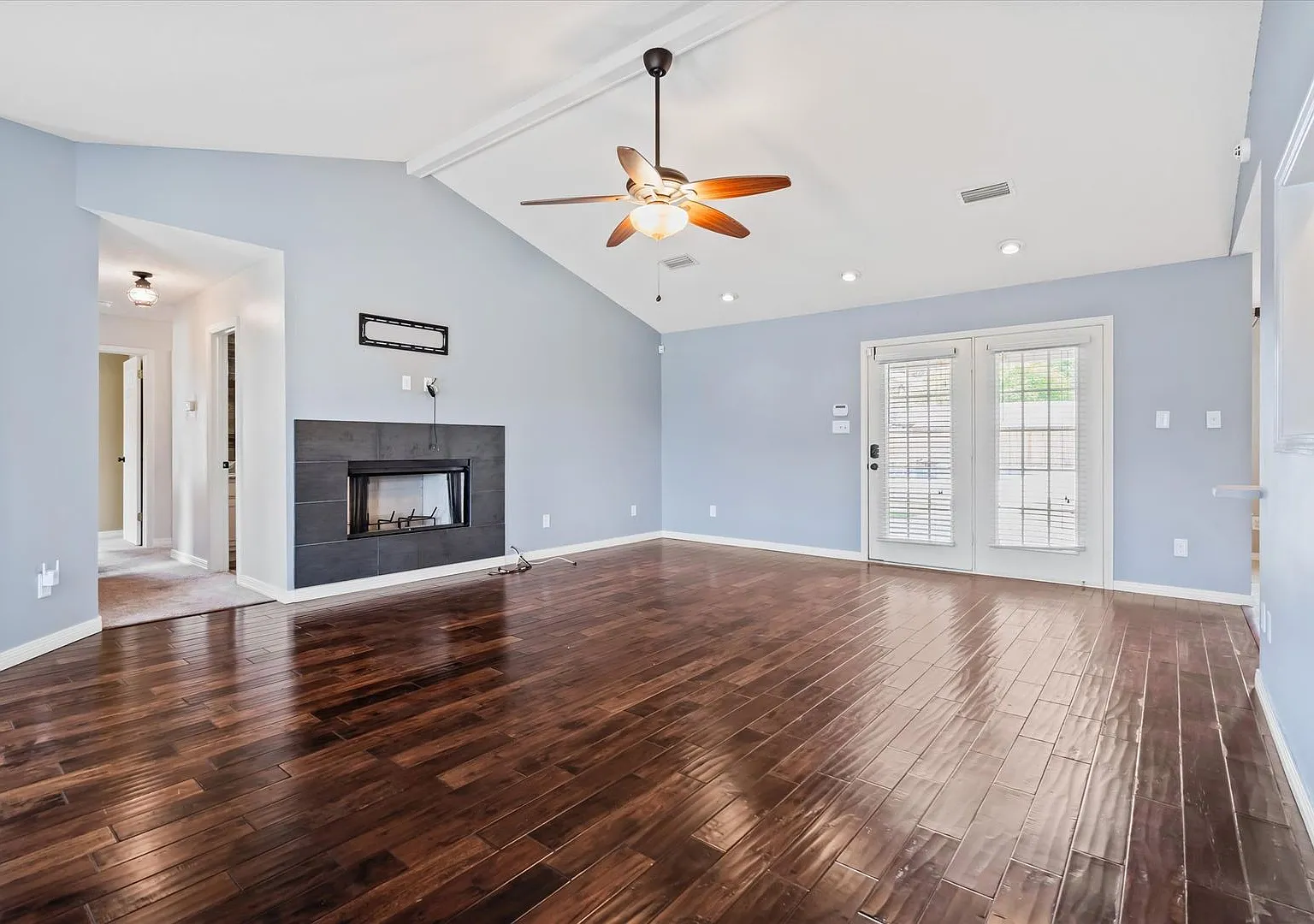 Welcome To Remington Estates - And A Pool! — Photo 3