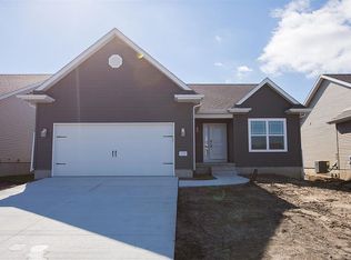 1420 Hummingbird Cir, Waterloo, IA 50702