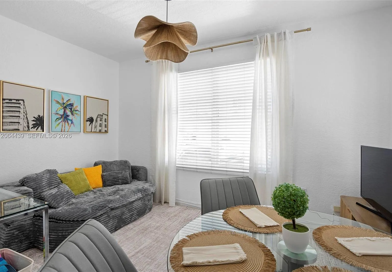 Welworth Condo — Photo 2