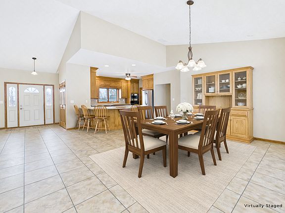 2nd image of 19801 Sundown Ln