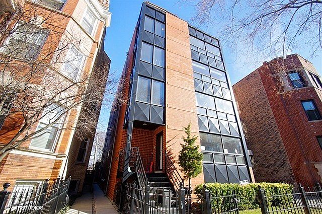 1st image of 612 W Aldine Ave APT 4S