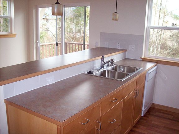 3rd image of 18220 70th Ln Ne 109