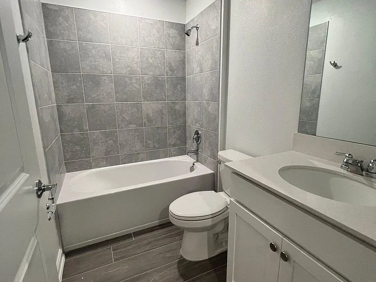 34000 Sky Blossom Cir — Photo 2