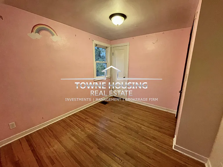 160 Woodward Ave — Photo 11