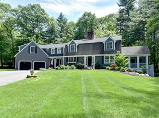 33 Knollwood Dr, Dover, MA 02030