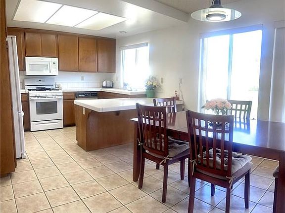 3rd image of 27104 Petunia Ct