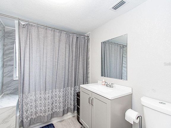 5th image of 3604 Wiltshire Dr