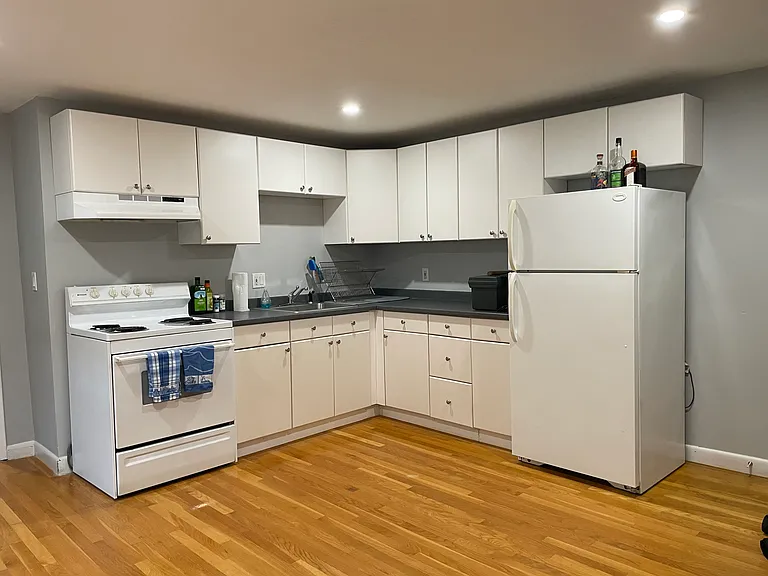 135 Central St #4 — Photo 7