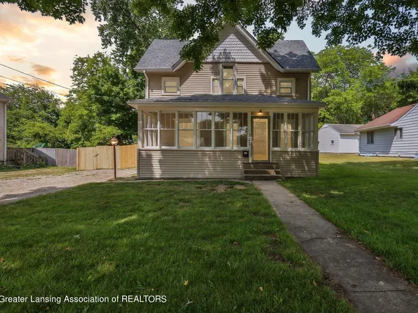 521 N Main St, Bellevue, MI 49021