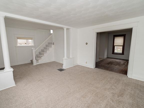 4th image of 2518 Rogers St