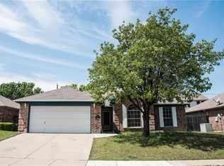 6708 Clear Creek Dr, Arlington, TX 76001