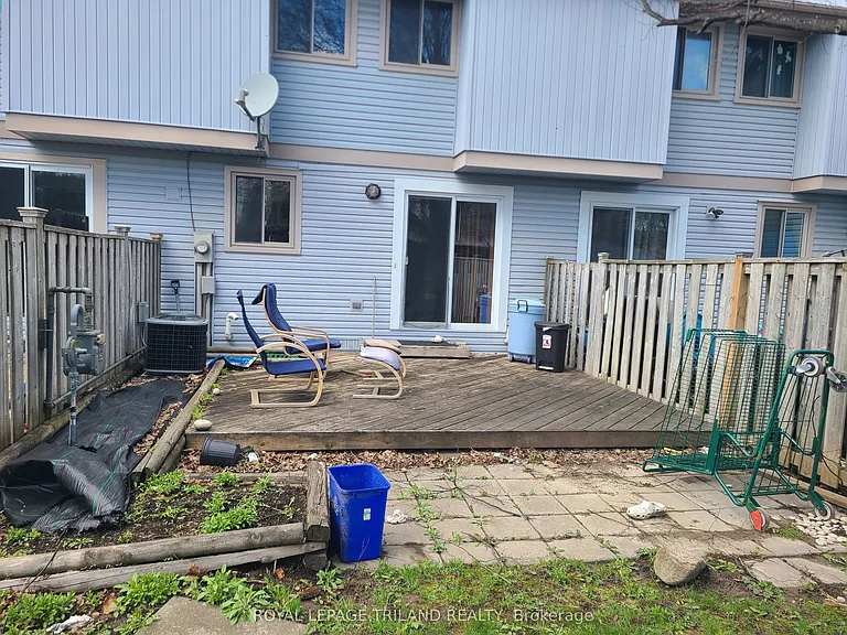 260 Monmore Rd — Photo 10