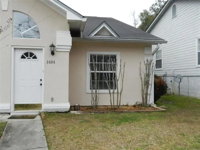 3404 Daylily Ln — Photo 1
